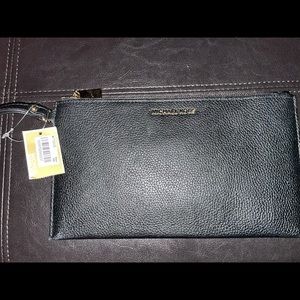 Michael Kors New medium wristlet